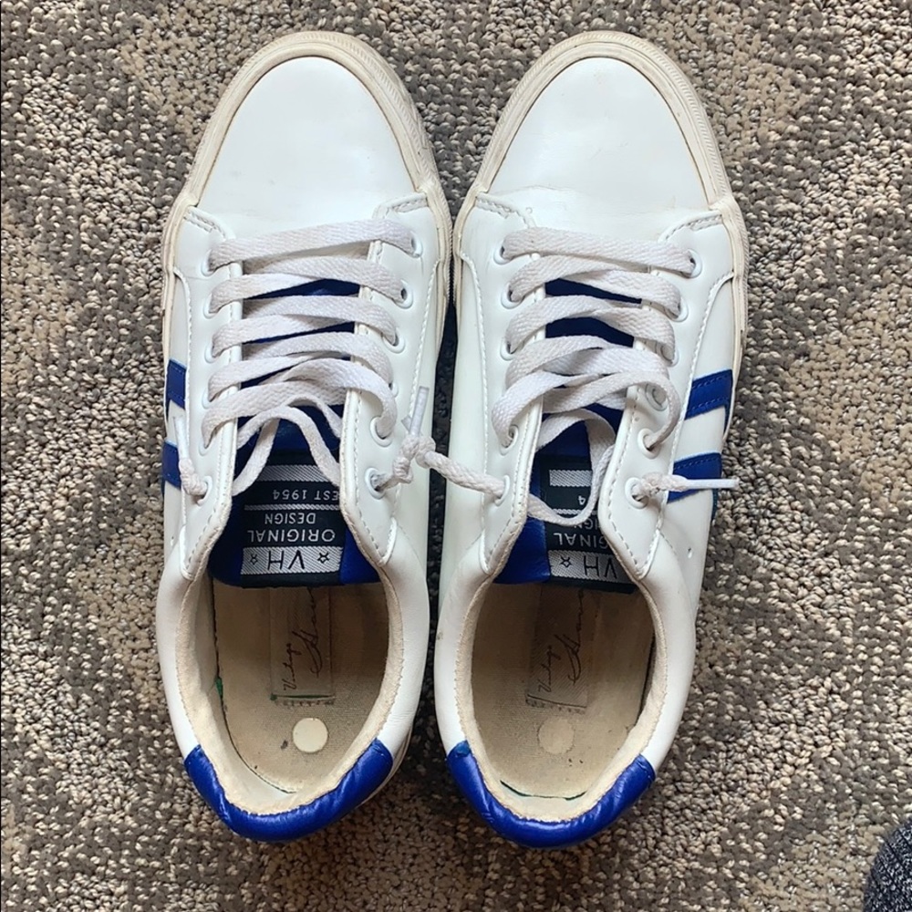 Vintage Havana distressed sneakers